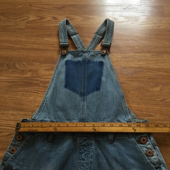 Forever21 Blue Denim Jean Distressed Short Overalls EUC - Picture 6 of 11